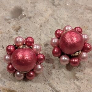 True Vintage 1950s Pink Pearl Clip On Earrings